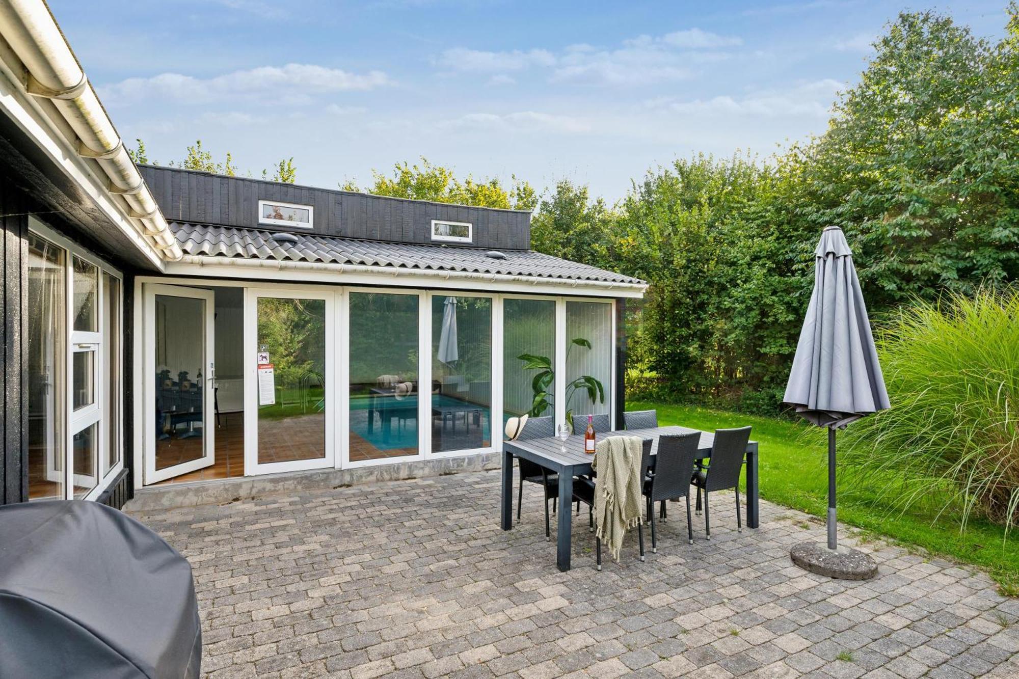 Stunning Home In Knebel With 3 Bedrooms, Swimming Pool And Wifi Eksteriør bilde